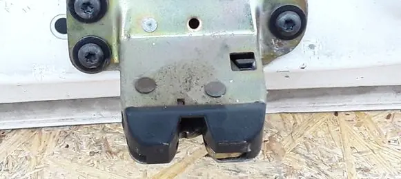 Volvo S40, V40 Tailgate/trunk/boot lock/catch/latch