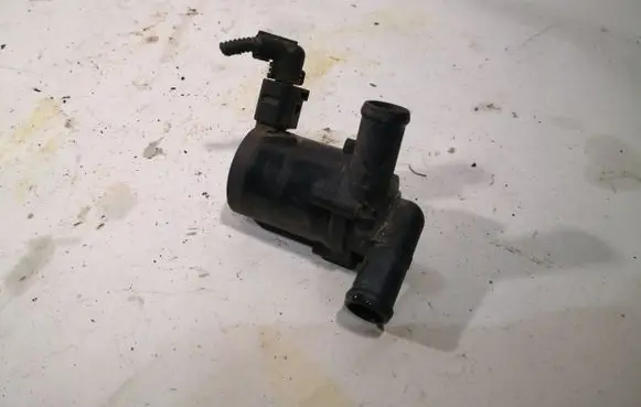 Volkswagen Touareg I Electric auxiliary coolant/water pump 7L0965561