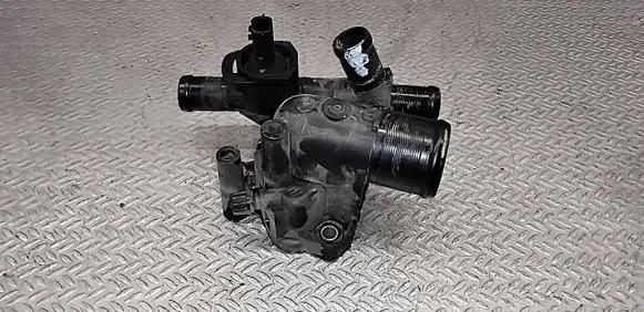 Renault Trafic II (X83) Thermostat/thermostat housing 8200656419