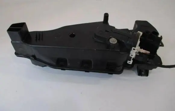 Peugeot 208 I FAP fluid tank 9815712580
