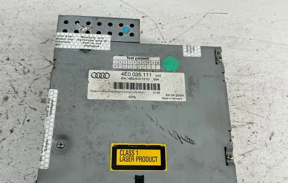 Audi A8 S8 D3 4E CD/DVD changer 4E0035111 4E0910111C