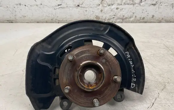 Toyota Prius+ (ZVW40) Front wheel hub F470R