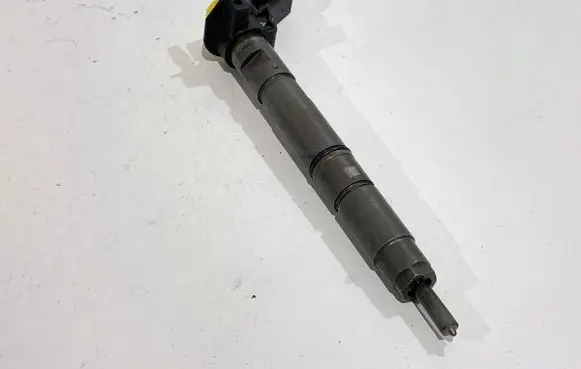 Audi A5 8T 8F Fuel injectors set 057130277AG