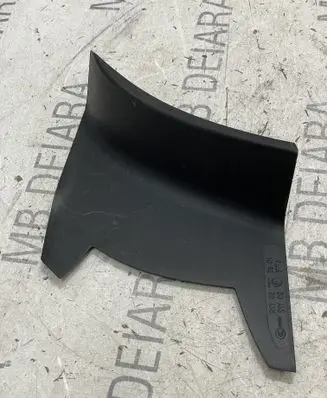 Porsche Macan (95B) Rear/tail light trim molding 95B945311D
