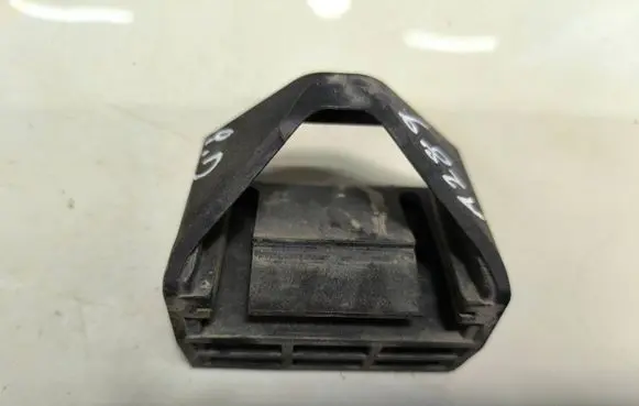 BMW X4 F26 Radiator mount bracket