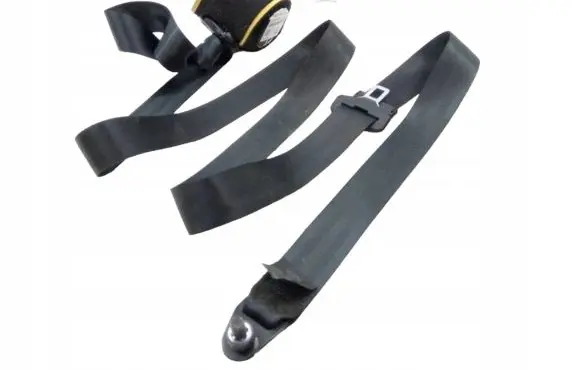 Fiat Panda III Front seatbelt