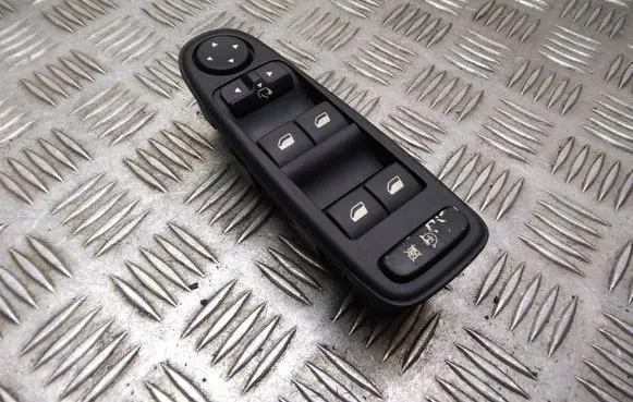 Citroen C4 I Picasso Electric window control switch 96639383ZD