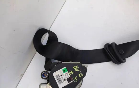 Audi Q7 4L Front seatbelt 606728300 008R000 03064601