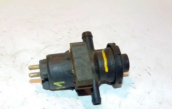 Mercedes-Benz C W202 Fuel tank valve A0011409960 0011409960 A0004702293