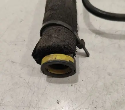 Citroen C2 Fuel line pipe