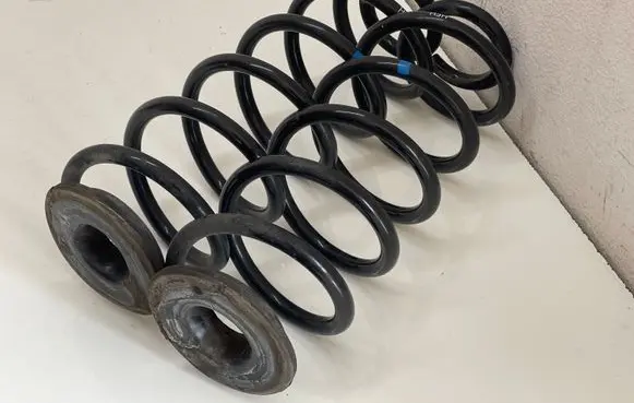 Volkswagen Golf VI Rear coil spring 1K0512149B HFH