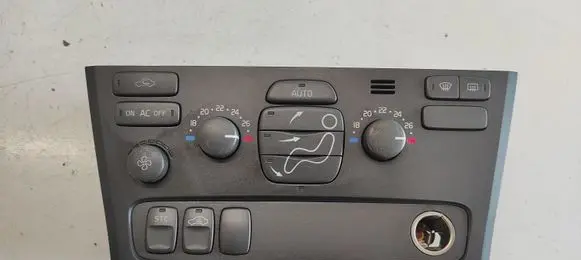Volvo S60 Climate control unit 7923