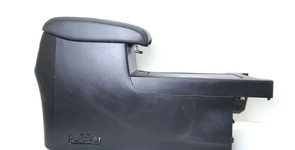 Suzuki Kizashi Center console