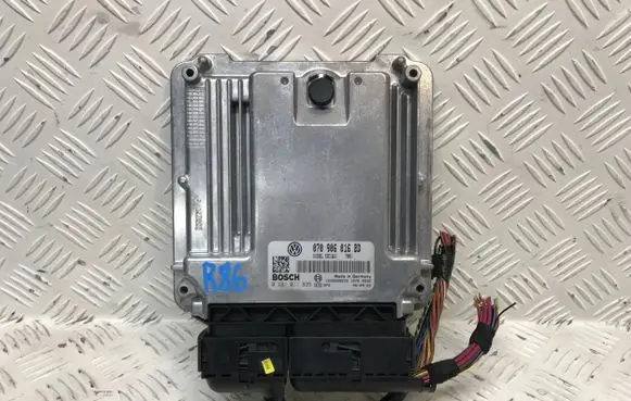 Volkswagen Transporter - Caravelle T5 Engine control unit/module 070906016BD 0281011835