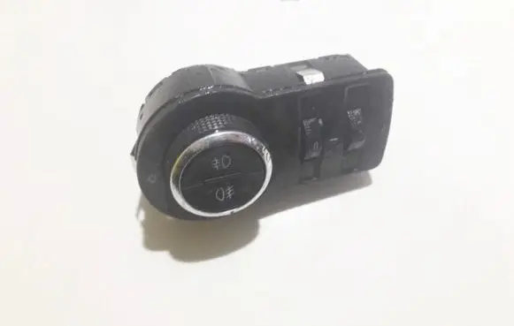 Chevrolet Orlando Fog light switch 13301758 251545