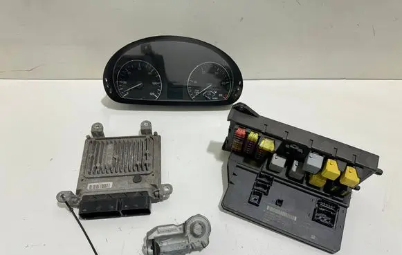 Mercedes-Benz Sprinter W906 Engine ECU kit and lock set A6519007902 A6519019901 A9069004700