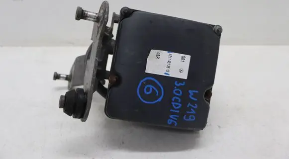 Mercedes-Benz CLS C219 ABS Pump A2114312812