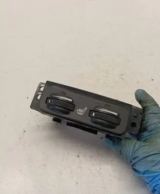 Toyota Avensis T250 Seat heating switch 453417