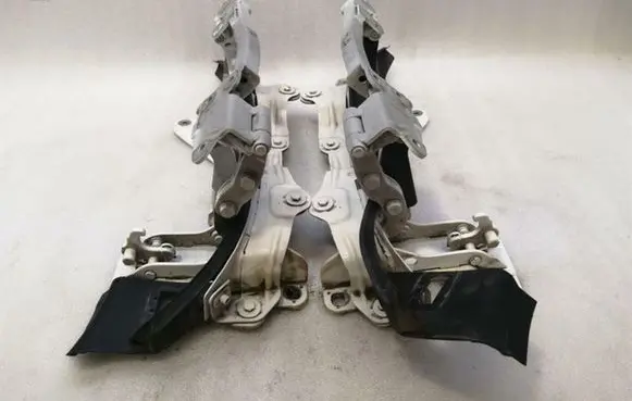 Mercedes-Benz CL C215 Front door upper hinge A2157200237