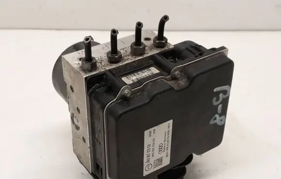 Audi A4 S4 B8 8K ABS Pump 8K0907379CN