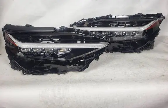 Toyota bZ4X Headlights/headlamps set 81145-42D01 81185-42D01 8114542D01