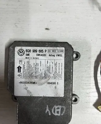 Volkswagen PASSAT B6 Airbag control unit/module 6Q0909605P 5WK43351 03H022S2300