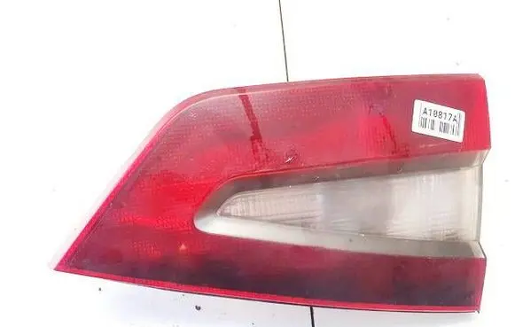 Tailgate rear/tail lights