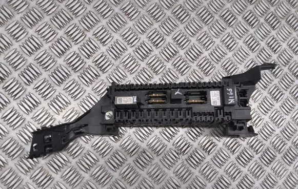 Mercedes-Benz ML W166 Fuse module A1665402350 13935426 TAP2577112