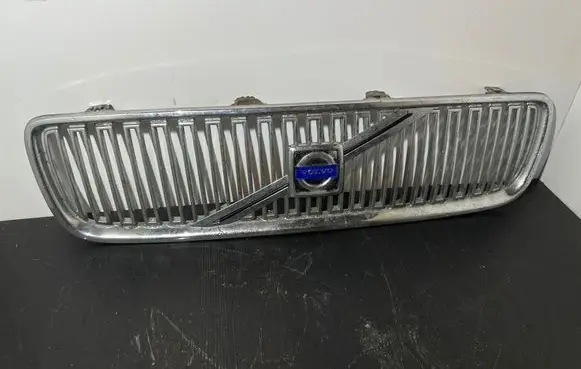 Volvo V70 Front grill 08693346