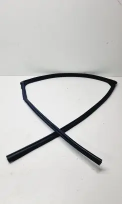 Honda CR-V Rubber seal rear door window/glass 72735TNYG01