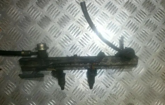 Honda CR-V Fuel main line pipe