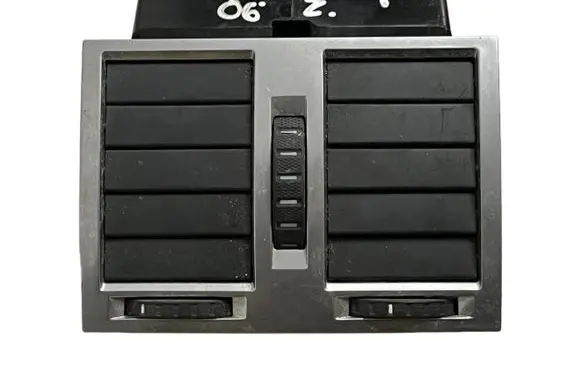 Skoda Superb B5 (3U) Dash center air vent grill 3U0819203 3U0819203E