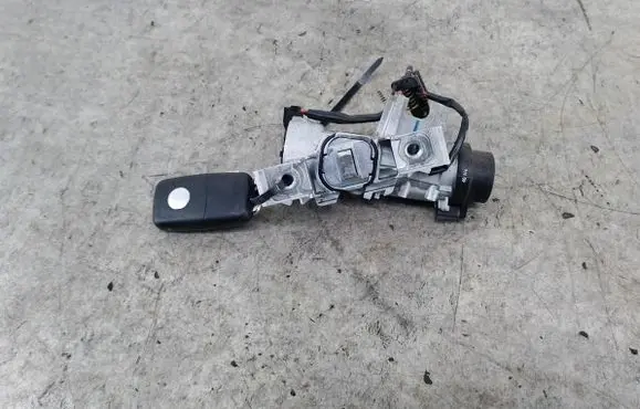 Volkswagen Golf V Ignition lock 1K0905851B