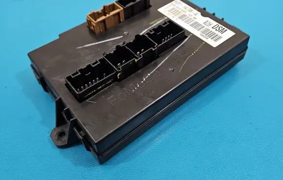 Ford Fusion II Central body control module HU5T14C708JC IMPRK1577981