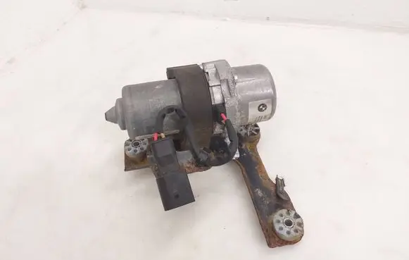 BMW 5 G30 G31 G38 Vacuum pump 6880628 173170318 86422826