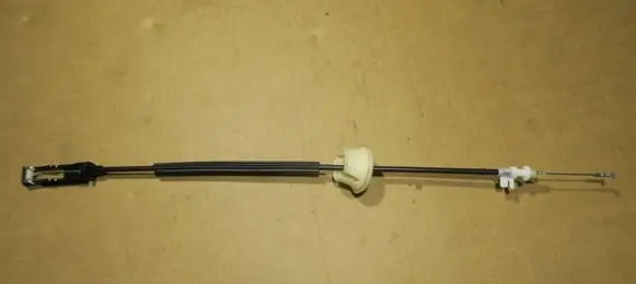 Volkswagen Touareg I Front door cable line 7P6839085B