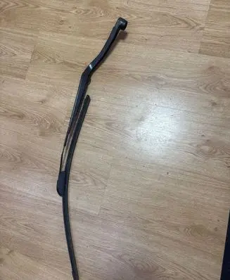 Opel Insignia A Front wiper blade arm 13227398