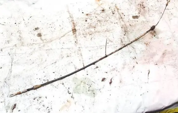 Handbrake/parking brake wiring cable