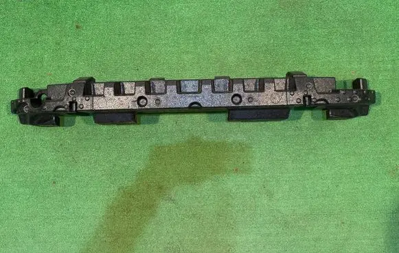 Opel Corsa F Front bumper foam support bar L0383908AA