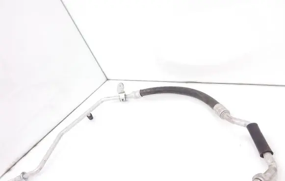 Air conditioning (A/C) pipe/hose