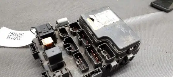 Suzuki Baleno EG Comfort/convenience module 38590-60G21