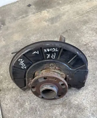 Volkswagen Tiguan Front wheel hub 5N0400053