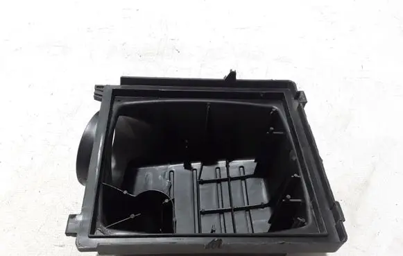 Dodge Durango Air filter box 68022162AC