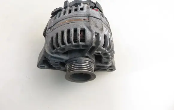 Opel Corsa C Generator/alternator 13143128 0124425010