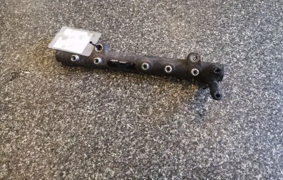Toyota Yaris Fuel main line pipe 0445214032 1077800141 2381033010