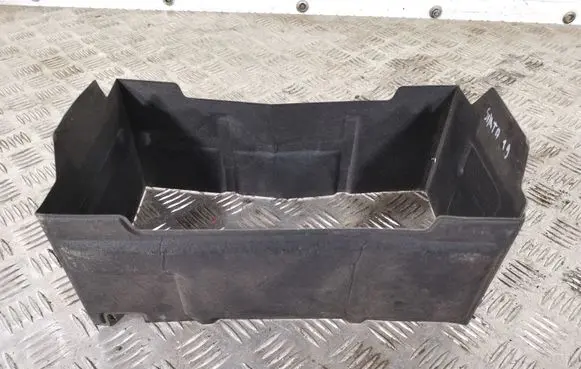 Hyundai Santa Fe Battery tray heat shield 80AGM