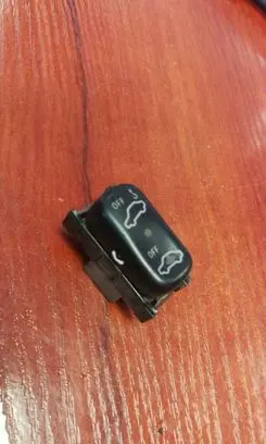 Mercedes-Benz E W210 Alarm switch 2108201710