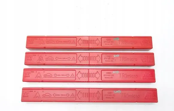 Audi A3 S3 8V Emergency warning sign 8T0860251