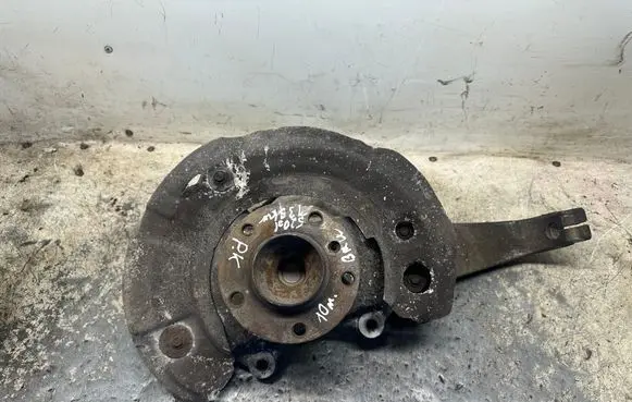 BMW 5 F10 F11 Front wheel hub