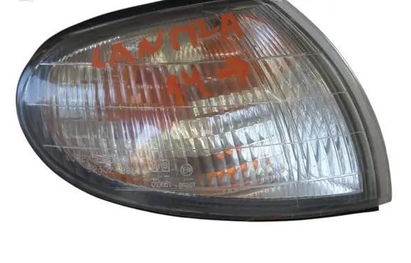 Hyundai Lantra I Front indicator light 